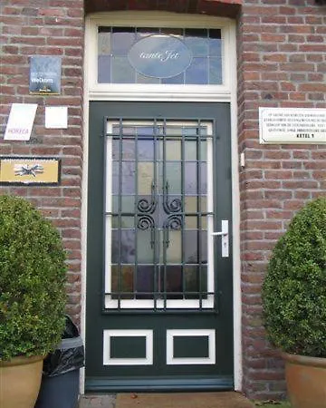 Veerhuys Tante Jet Penzion