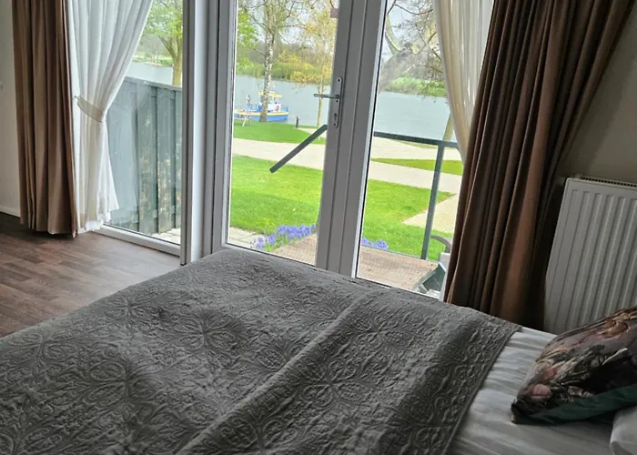 Inn Veerhuys Tante Jet 3*