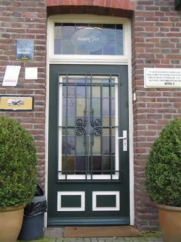 Veerhuys Tante Jet Inn